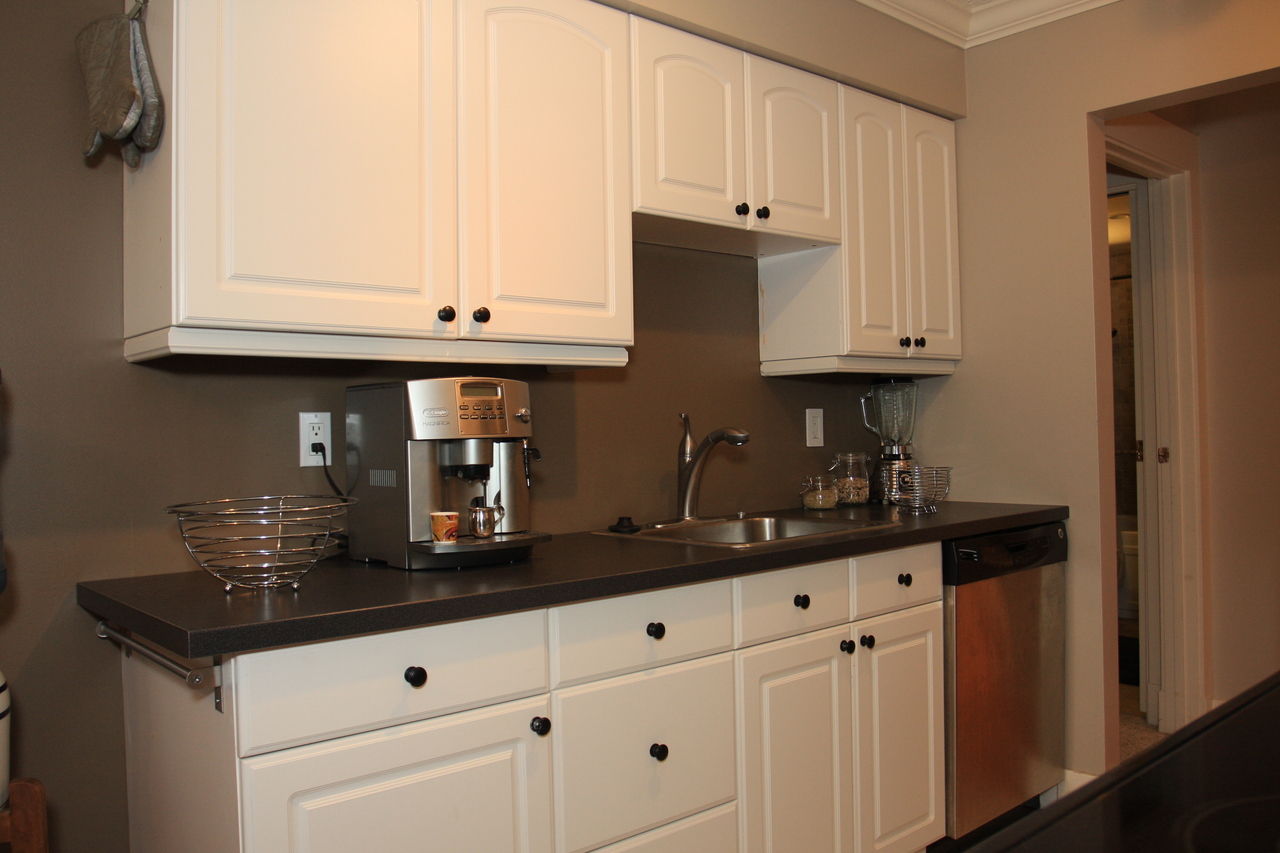 Kitchen at 102 - 105 Kings Road, Upper Lonsdale, North Vancouver