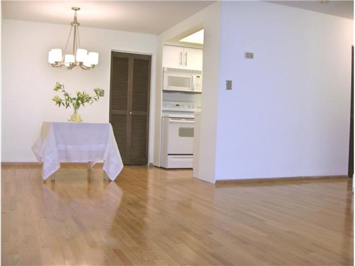image-259763620-4.jpg at 104 - 123 19th Street, Central Lonsdale, North Vancouver