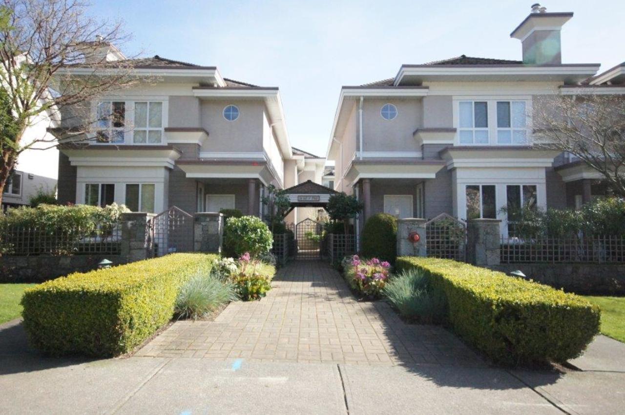 6-251 east 11th North Vancouver -Front at 6 - 251 East 11th Street, Central Lonsdale, North Vancouver
