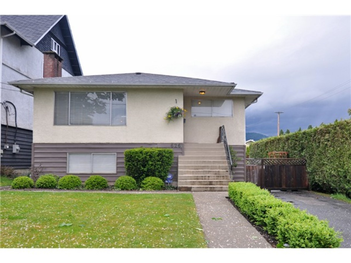 image-260270804-1.jpg at 626 East 13th Street, Boulevard, North Vancouver