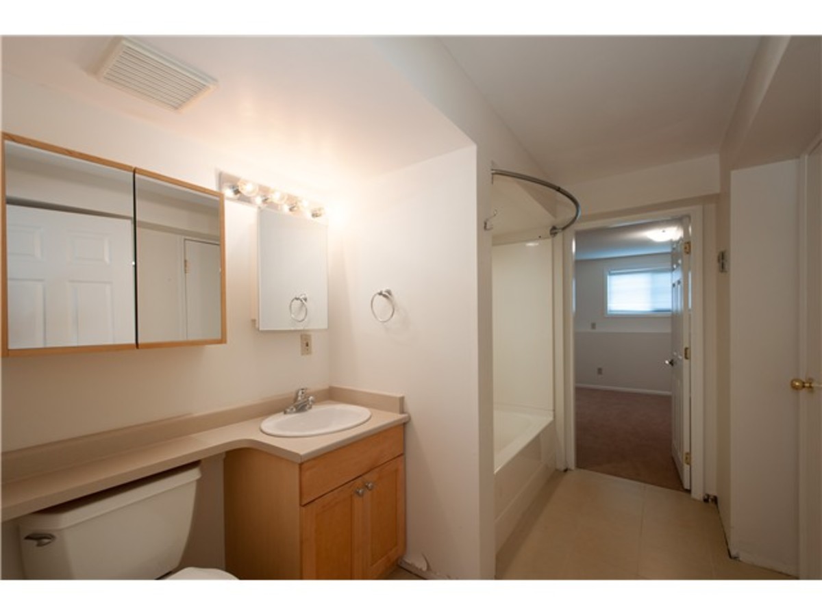 image-260588290-13.jpg at 556 West 21st Street, Hamilton, North Vancouver