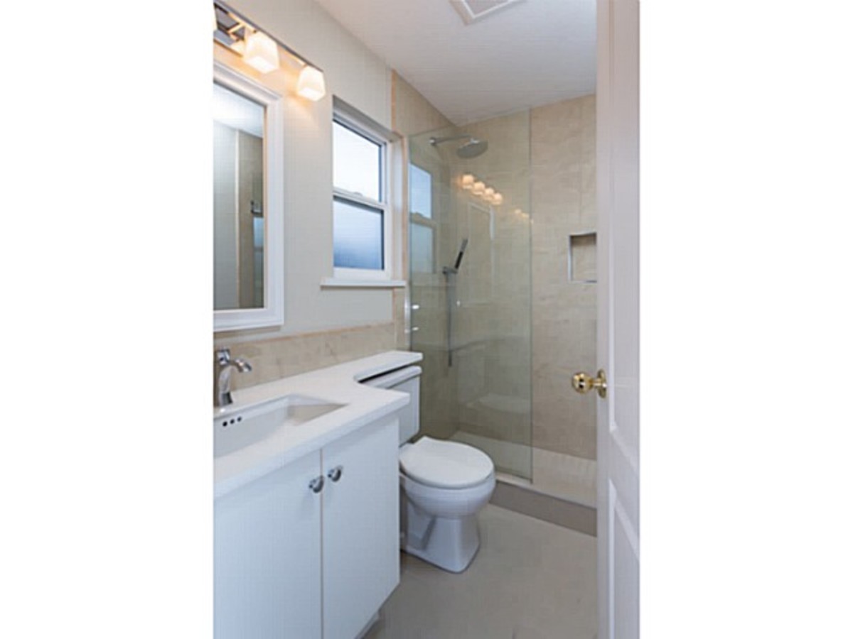 image-260739624-14.jpg at 2 - 1818 Chesterfield Ave, Central Lonsdale, North Vancouver