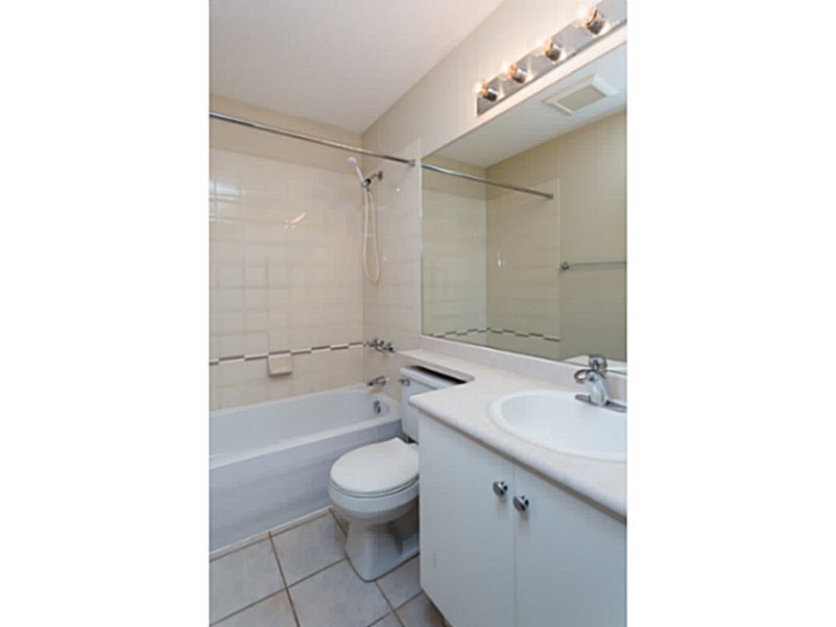 image-260739624-16.jpg at 2 - 1818 Chesterfield Ave, Central Lonsdale, North Vancouver