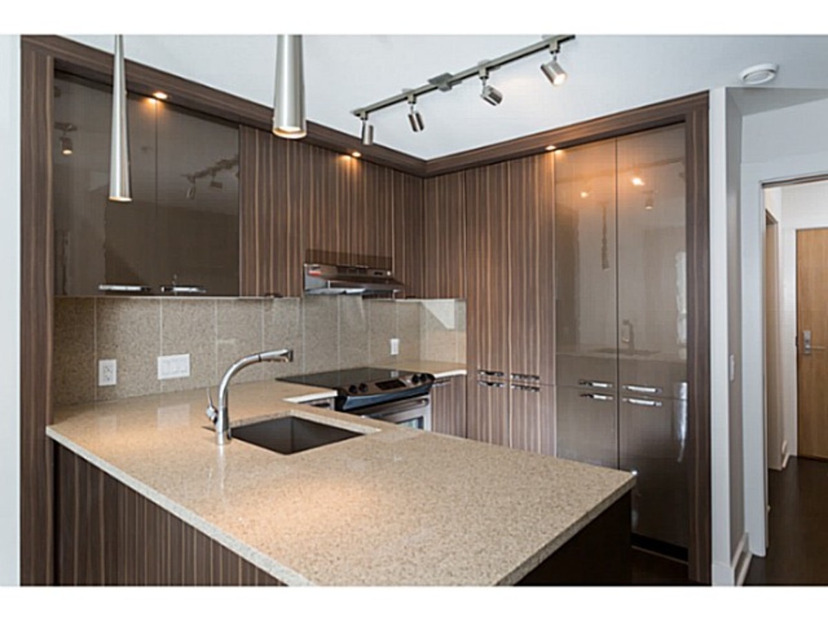 image-260955796-12.jpg at 201 - 733 West 14th Street, Hamilton, North Vancouver