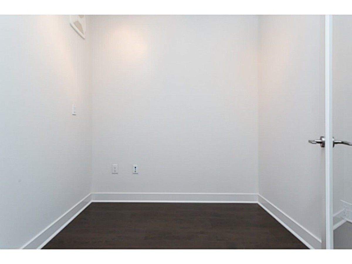 image-260955796-20.jpg at 201 - 733 West 14th Street, Hamilton, North Vancouver