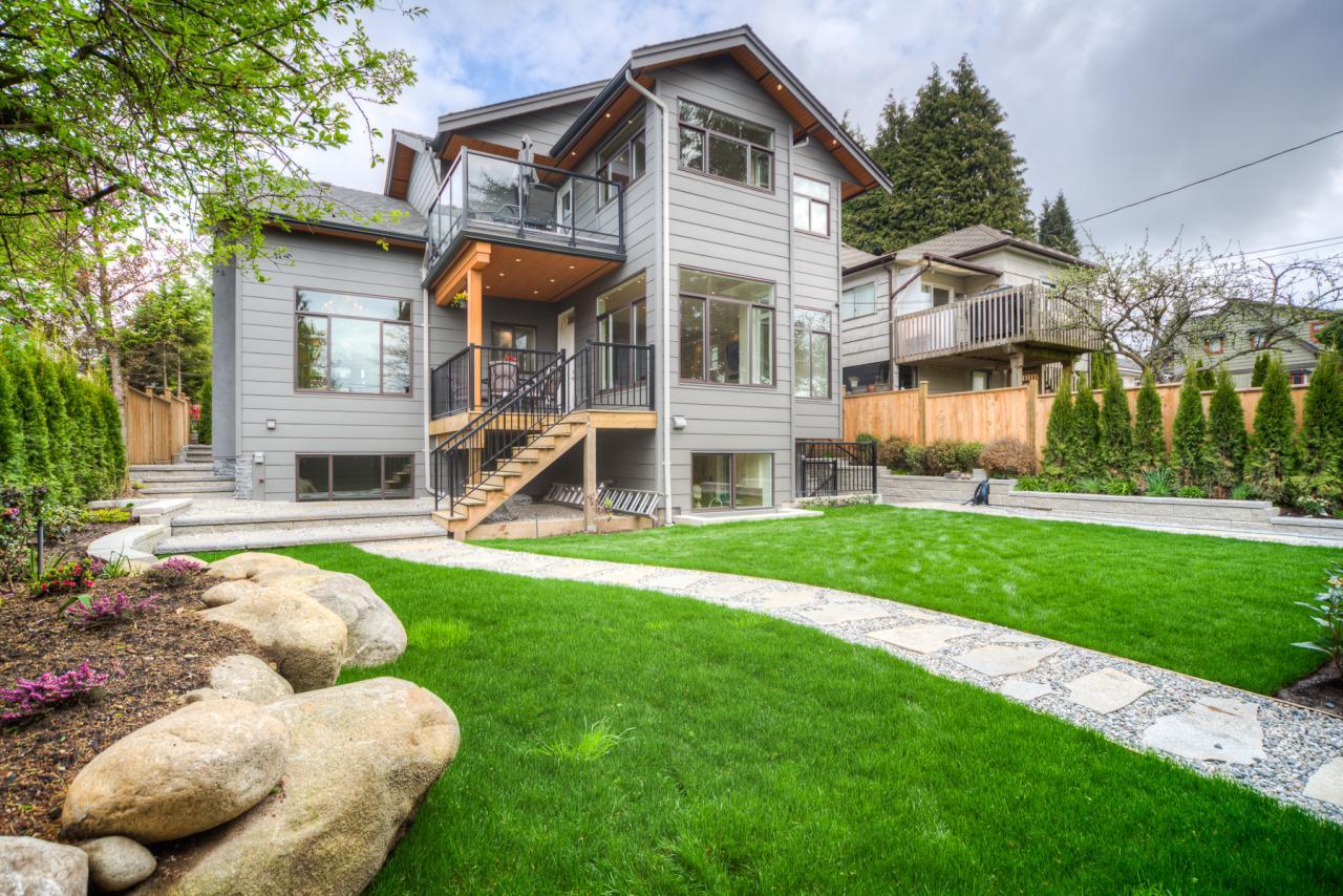 633-6th-Street-East-North-Vancouver-360hometours-42s at 633 East 6th Street, Queensbury, North Vancouver