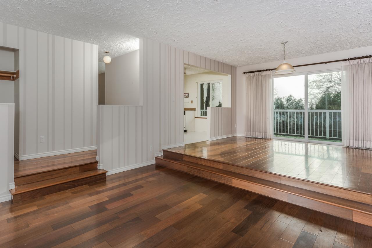 245-East-King-Road-North-Vancouver-360hometours-04s at 245 E Kings Road, Upper Lonsdale, North Vancouver