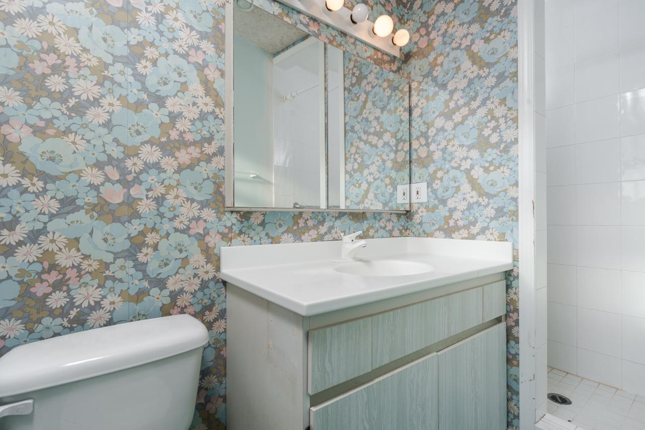 245-East-King-Road-North-Vancouver-360hometours-12s at 245 E Kings Road, Upper Lonsdale, North Vancouver