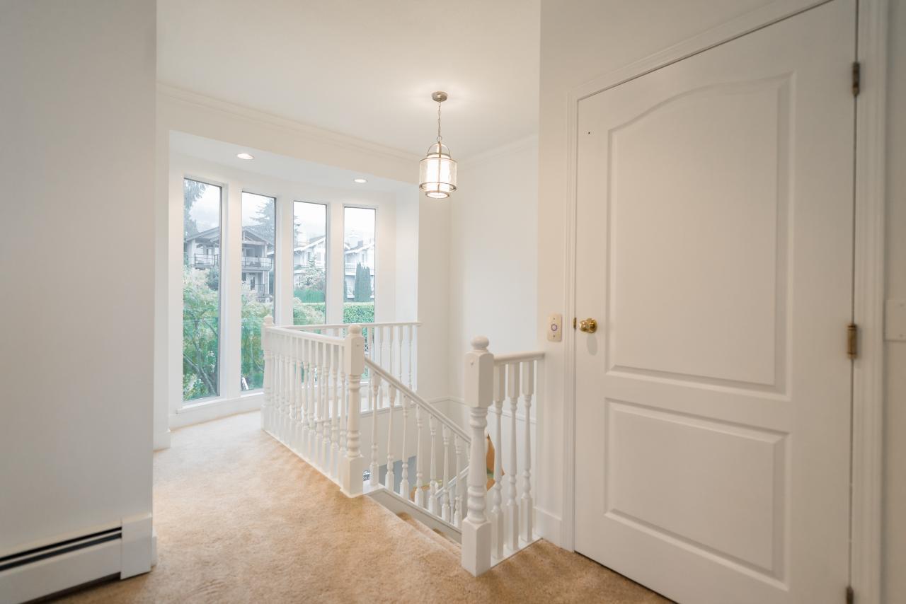 015 at 2358 Marine Drive, Dundarave, West Vancouver