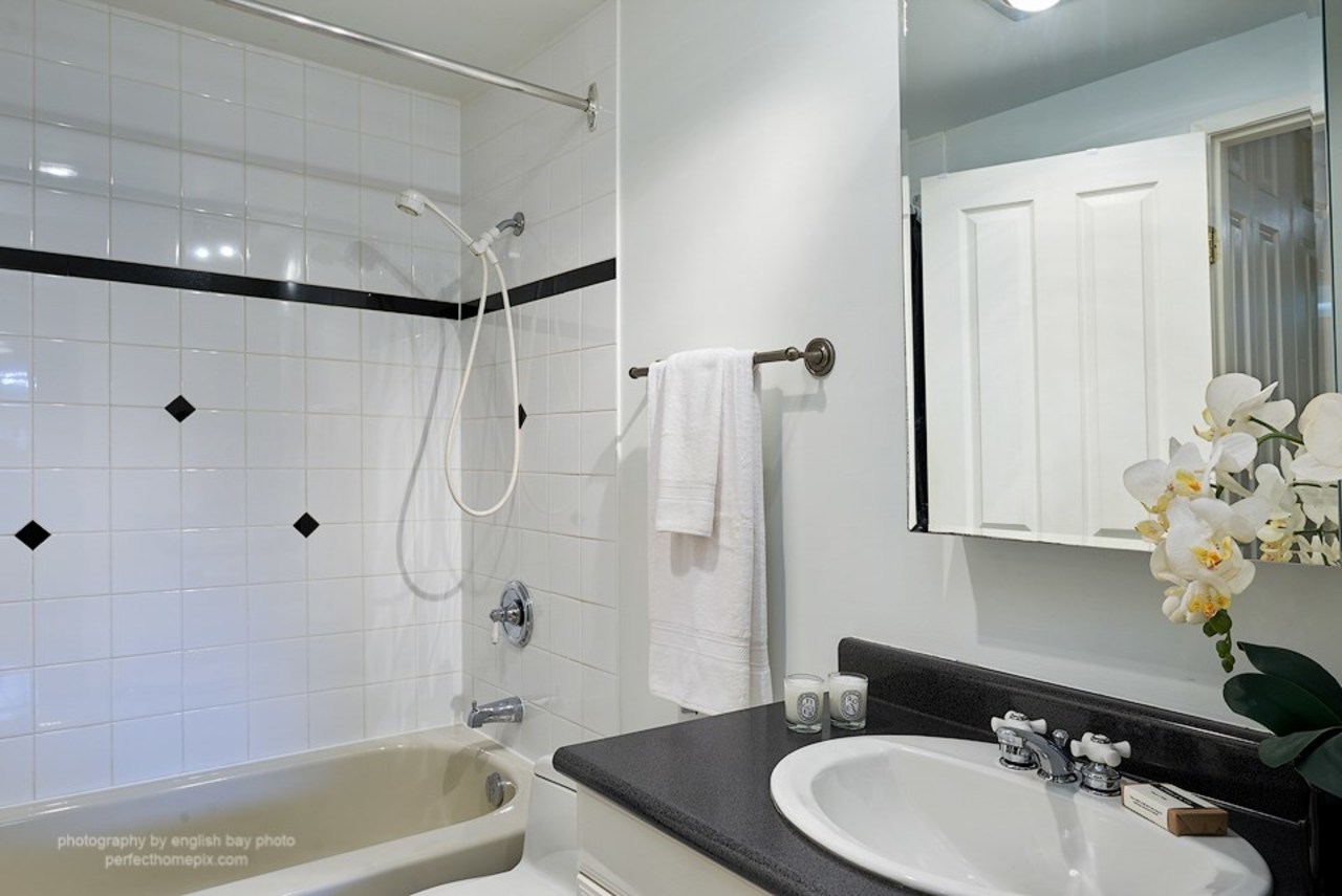 11.jpg at 108 - 210 W 2nd Street, Lower Lonsdale, North Vancouver