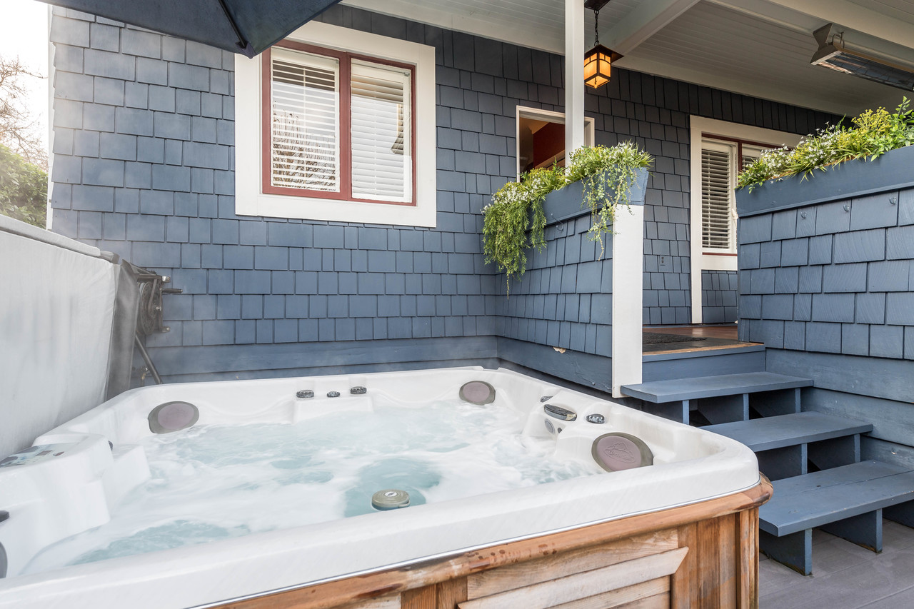 1816 Mahon Ave hot tub at 1816 Mahon Avenue, Central Lonsdale, North Vancouver