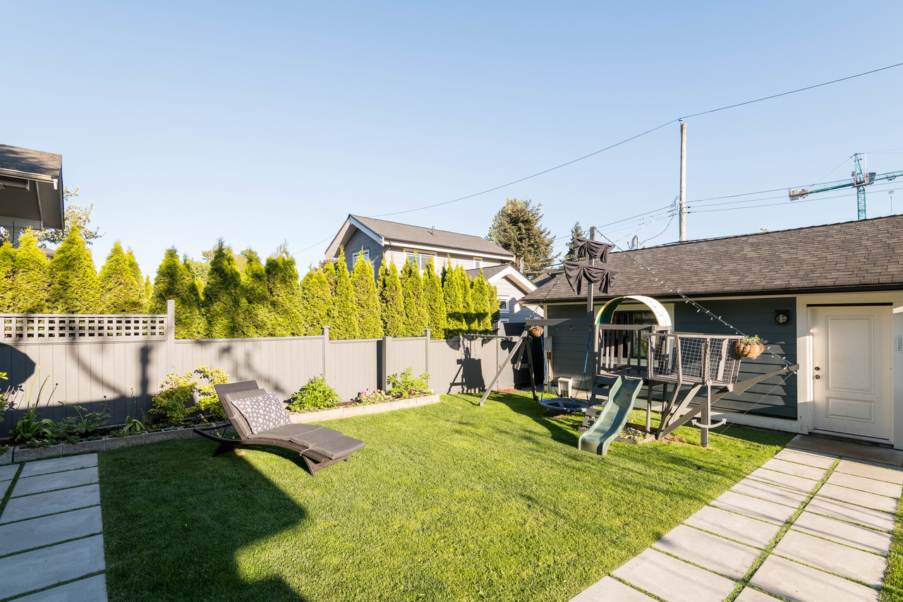 4th-print-39 at 633 East 4th, Queensbury, North Vancouver