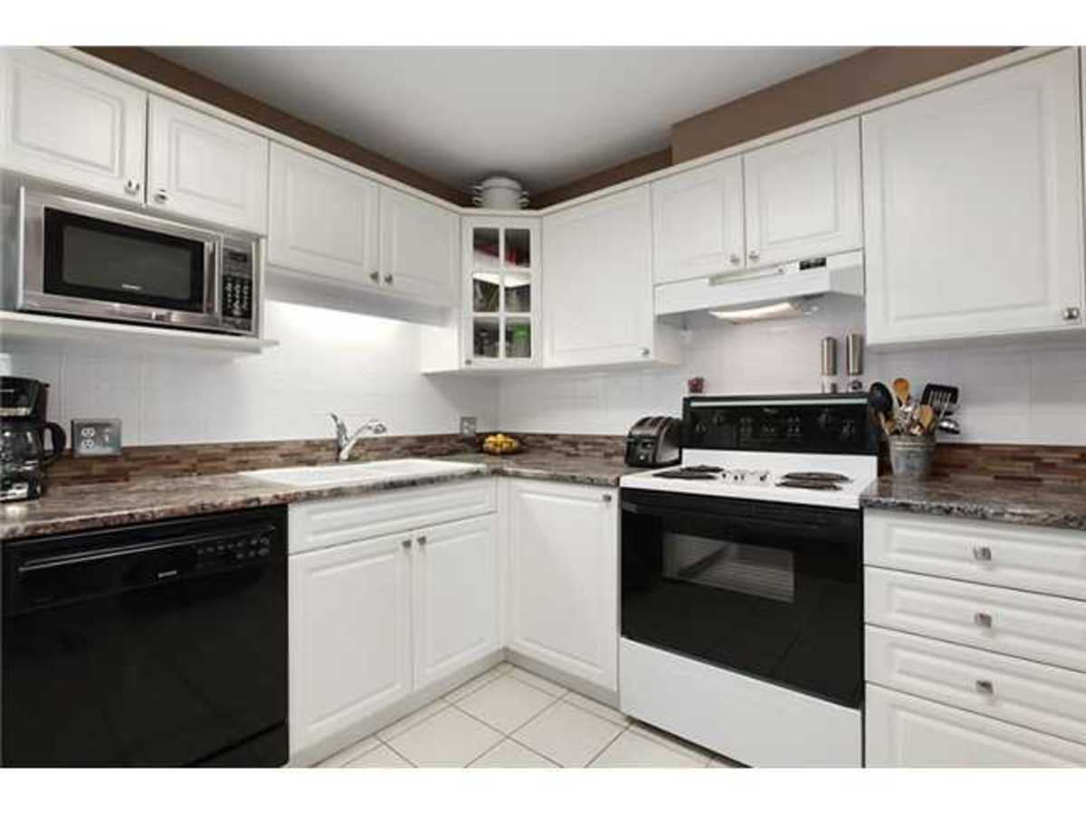 image-259501628-4.jpg at 205 - 1550 Fell Avenue, Hamilton, North Vancouver