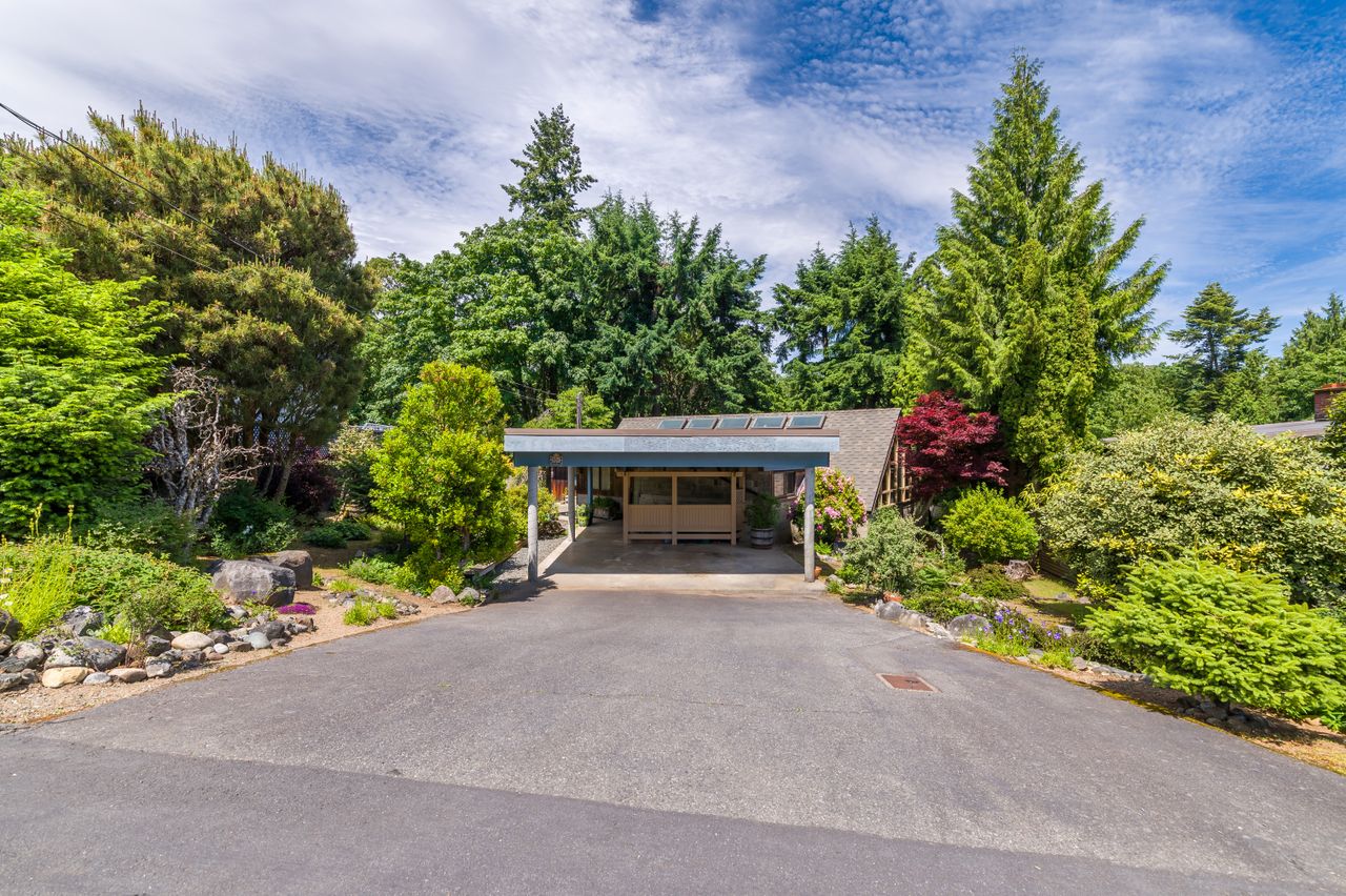 924 Beach Drive Nanaimo, BC House For Sale