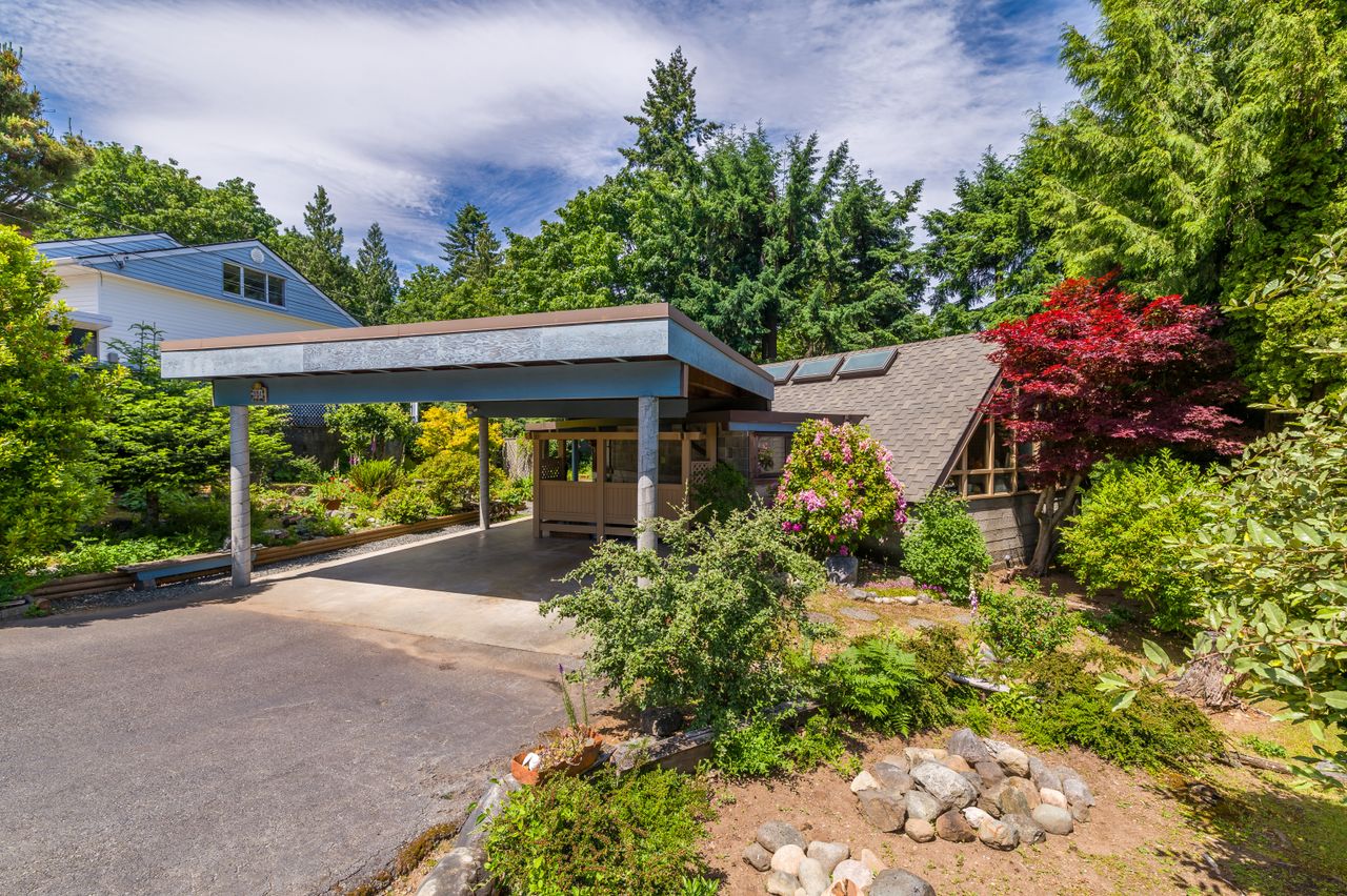 924 Beach Drive Nanaimo, BC House For Sale