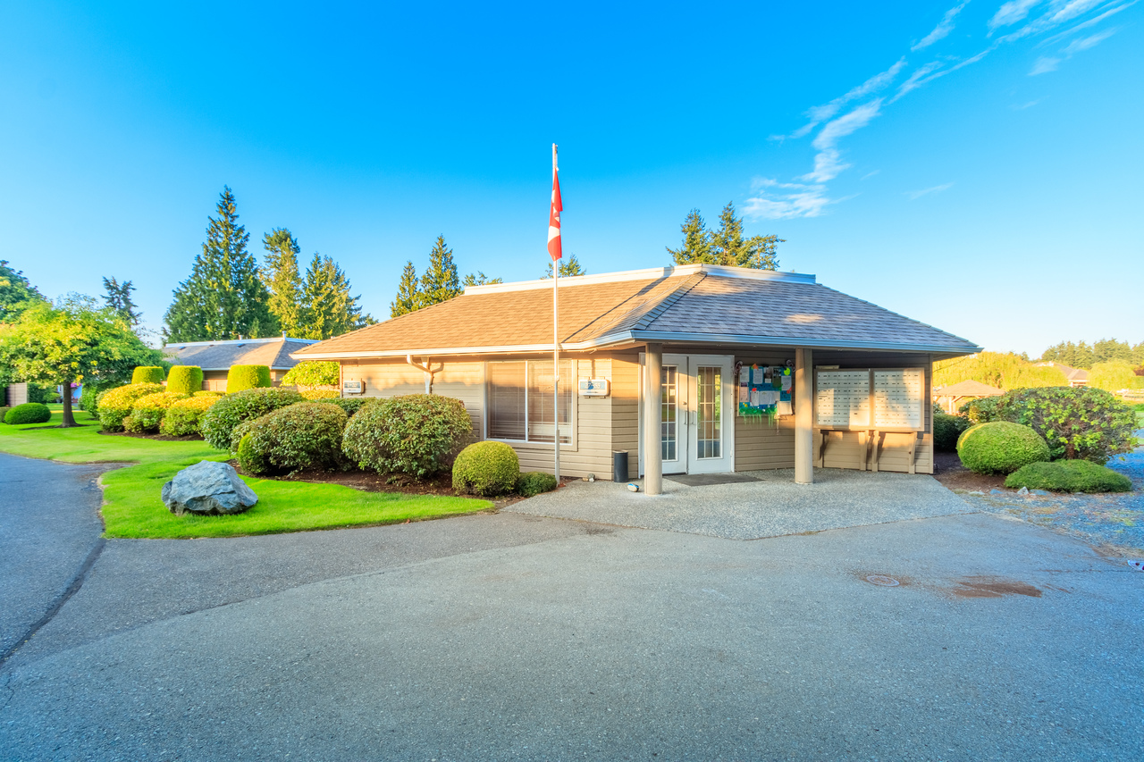 34529 Johnstone Road French Creek, BC Patio Home For Sale