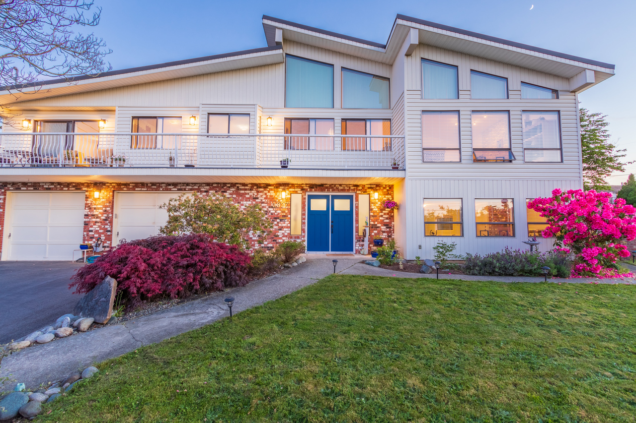 2827 Cosgrove Crescent Nanaimo, BC House For Sale