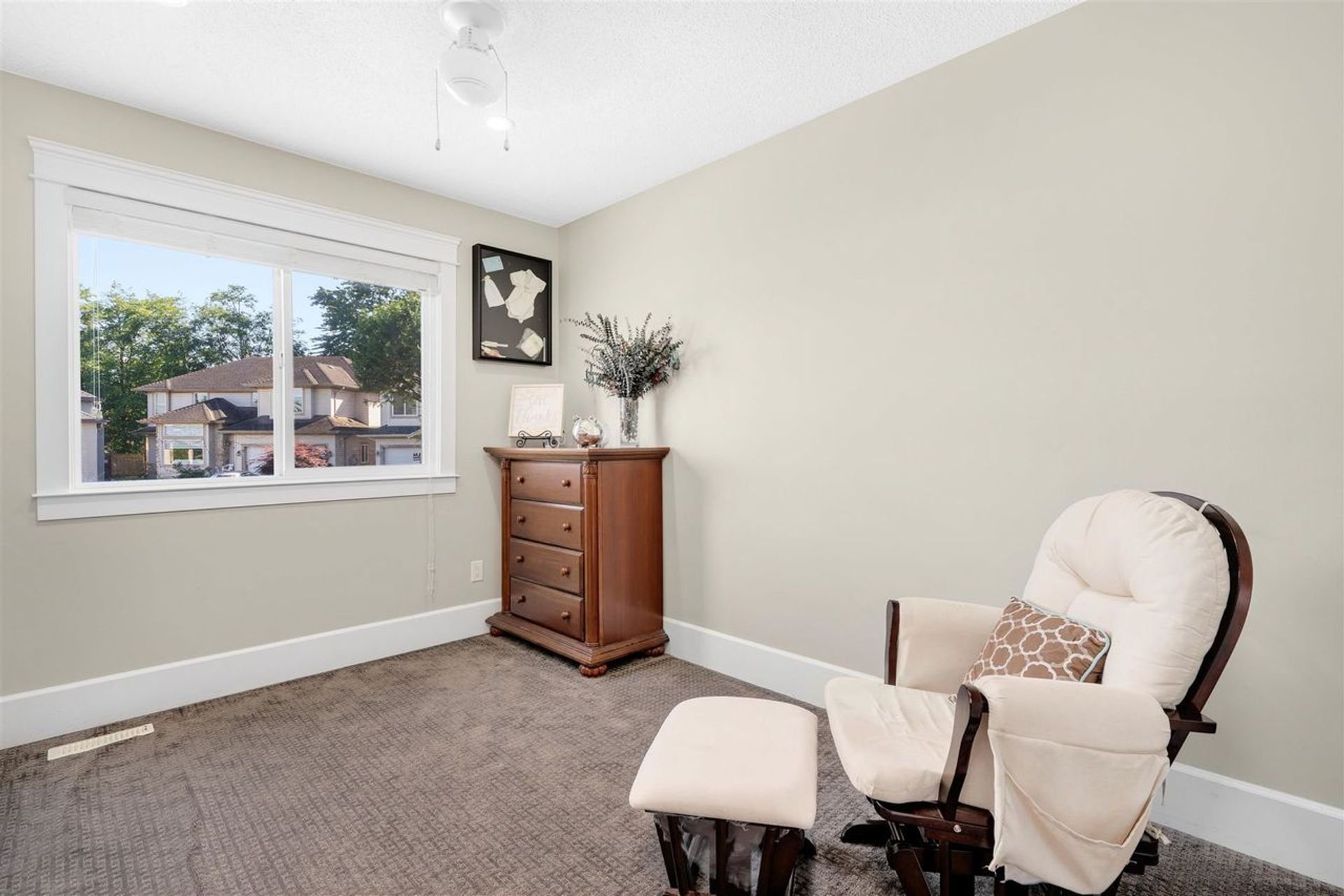 13329-67a-avenue-west-newton-surrey-12