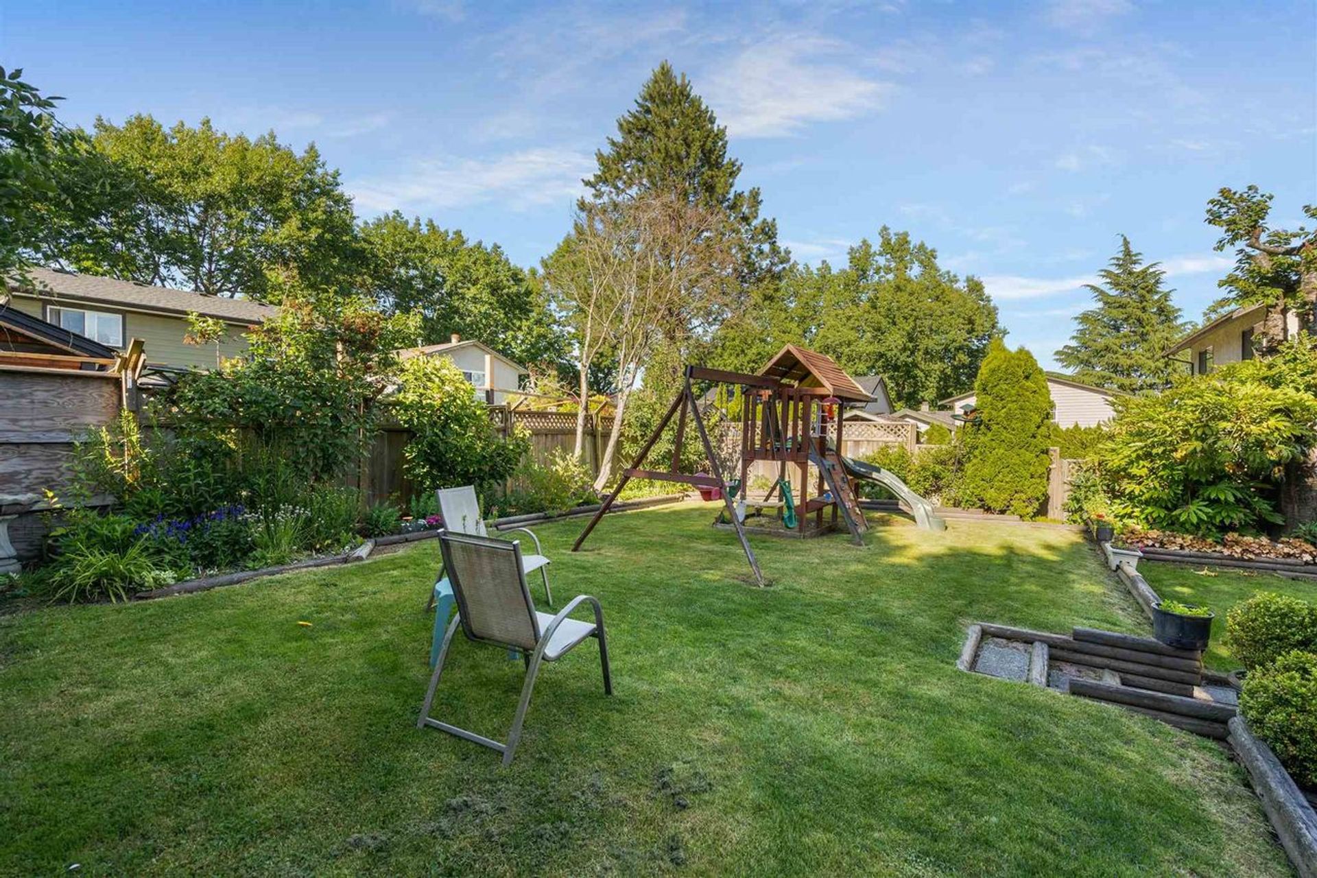 13329-67a-avenue-west-newton-surrey-28