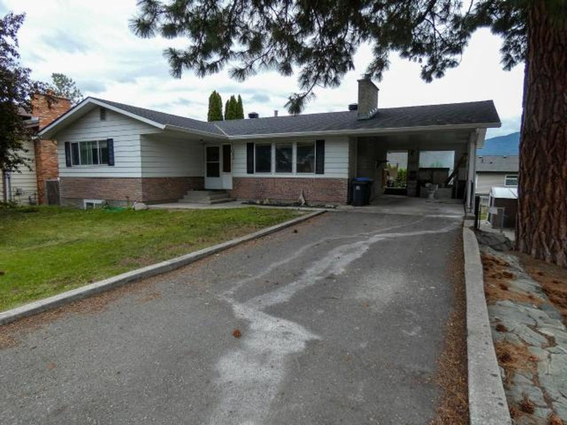 2638 Irvine Avenue, Merritt, South West by Jared Thomas 2638 Irvine Avenue, Merritt, South West