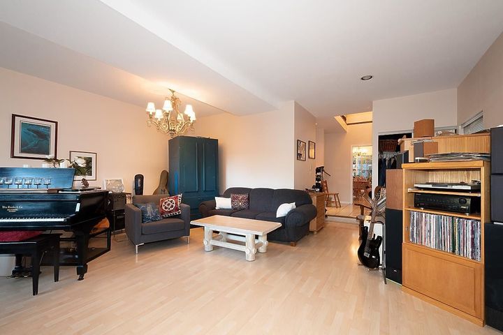 6347-argyle-avenue-horseshoe-bay-wv-west-vancouver-02 at 6347 Argyle Avenue, Horseshoe Bay WV, West Vancouver