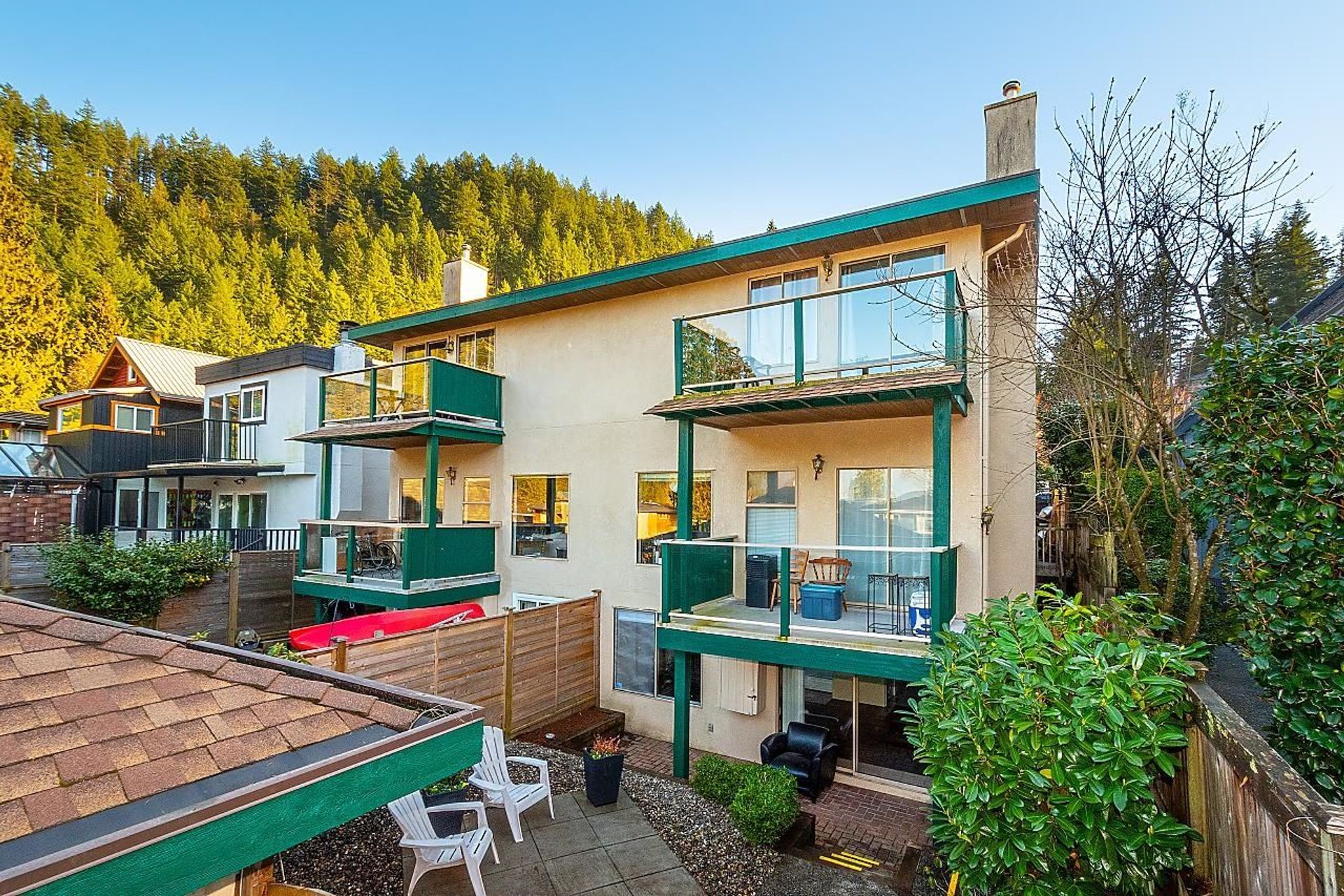 6347 Argyle Avenue, Horseshoe Bay WV, West Vancouver  by Jason Jennings 6347 Argyle Avenue, Horseshoe Bay WV, West Vancouver