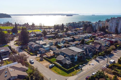 1202-duchess-avenue-ambleside-west-vancouver-02 at 1202 Duchess Avenue, Ambleside, West Vancouver 1202-duchess-avenue-ambleside-west-vancouver-02 at 1202 Duchess Avenue, Ambleside, West Vancouver