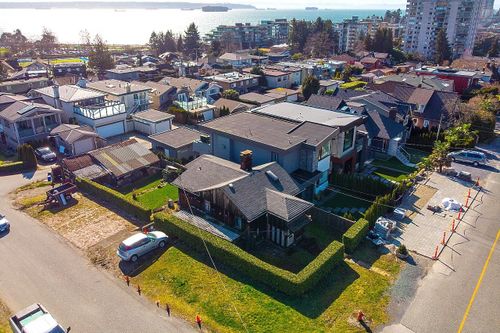 1202-duchess-avenue-ambleside-west-vancouver-03 at 1202 Duchess Avenue, Ambleside, West Vancouver 1202-duchess-avenue-ambleside-west-vancouver-03 at 1202 Duchess Avenue, Ambleside, West Vancouver