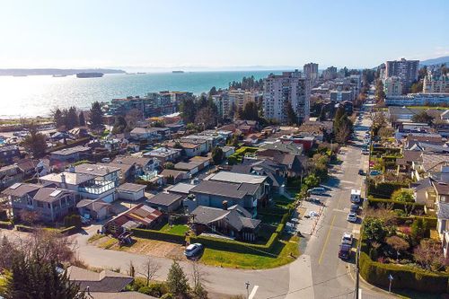 1202-duchess-avenue-ambleside-west-vancouver-08 at 1202 Duchess Avenue, Ambleside, West Vancouver 1202-duchess-avenue-ambleside-west-vancouver-08 at 1202 Duchess Avenue, Ambleside, West Vancouver