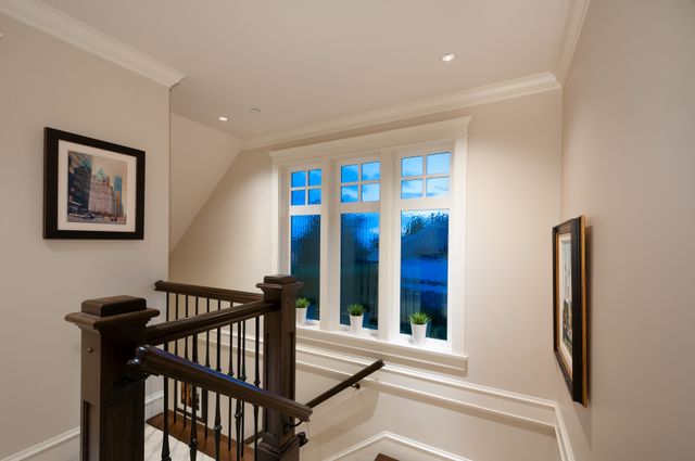 022 at 2215 Jefferson Avenue, Dundarave, West Vancouver 022 at 2215 Jefferson Avenue, Dundarave, West Vancouver