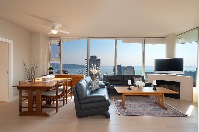 570-18th-street-ambleside-west-vancouver-04 at 901 - 570 18th Street, Ambleside, West Vancouver