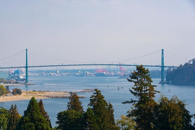 570-18th-street-ambleside-west-vancouver-15 at 901 - 570 18th Street, Ambleside, West Vancouver 570-18th-street-ambleside-west-vancouver-15 at 901 - 570 18th Street, Ambleside, West Vancouver