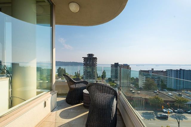 570-18th-street-ambleside-west-vancouver-16 at 901 - 570 18th Street, Ambleside, West Vancouver