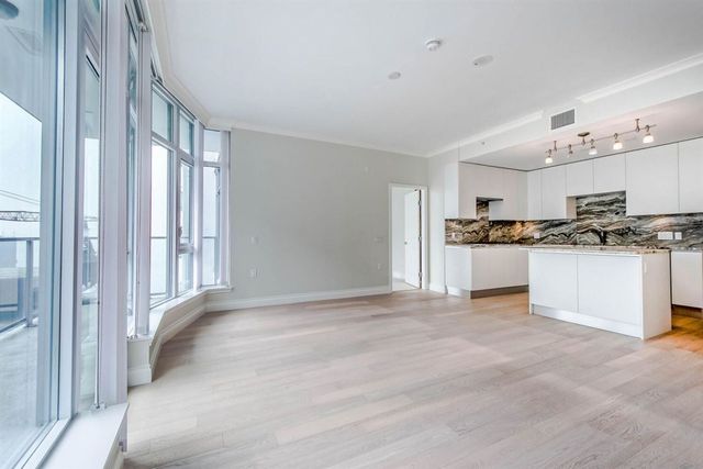 175-victory-ship-way-lower-lonsdale-north-vancouver-12 at 404 - 175 Victory Ship Way, Lower Lonsdale, North Vancouver