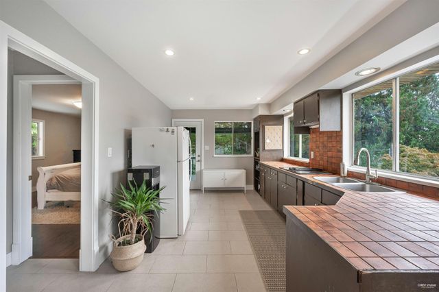 3115-benbow-road-westmount-wv-west-vancouver-15 at 3115 Benbow Road, Westmount WV, West Vancouver 3115-benbow-road-westmount-wv-west-vancouver-15 at 3115 Benbow Road, Westmount WV, West Vancouver