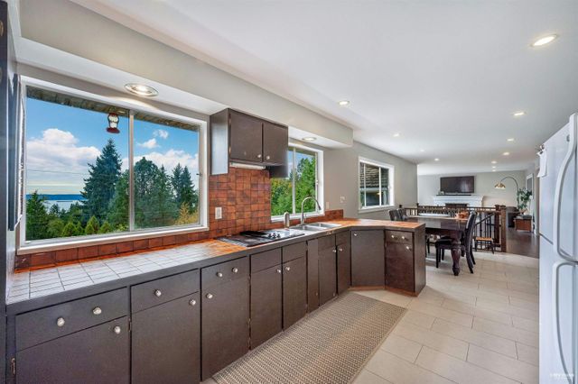 3115-benbow-road-westmount-wv-west-vancouver-17 at 3115 Benbow Road, Westmount WV, West Vancouver 3115-benbow-road-westmount-wv-west-vancouver-17 at 3115 Benbow Road, Westmount WV, West Vancouver