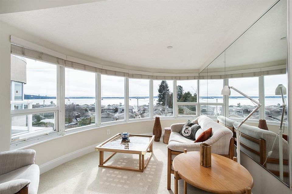 262759194-8 at 303 - 2455 Bellevue Avenue, Dundarave, West Vancouver
