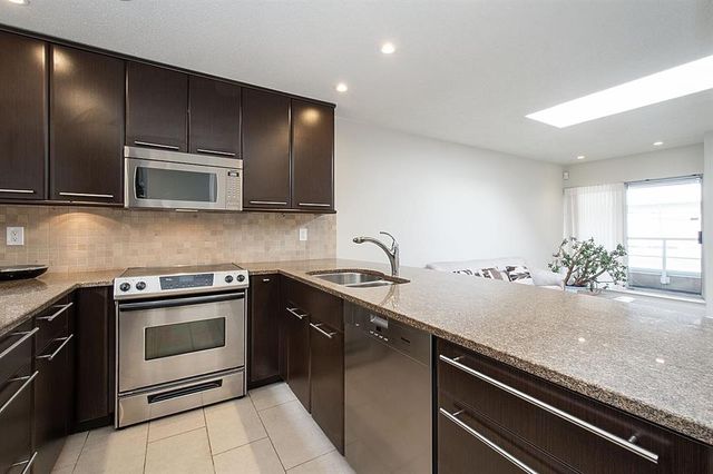 262759194-13 at 303 - 2455 Bellevue Avenue, Dundarave, West Vancouver 262759194-13 at 303 - 2455 Bellevue Avenue, Dundarave, West Vancouver