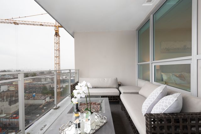 019 at 902 - 112 East 13th Street, Central Lonsdale, North Vancouver 019 at 902 - 112 East 13th Street, Central Lonsdale, North Vancouver