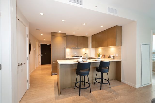 023 at 902 - 112 East 13th Street, Central Lonsdale, North Vancouver 023 at 902 - 112 East 13th Street, Central Lonsdale, North Vancouver