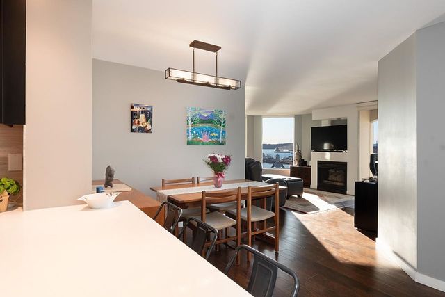 168-chadwick-court-lower-lonsdale-north-vancouver-03 at 610 - 168 Chadwick Court, Lower Lonsdale, North Vancouver 168-chadwick-court-lower-lonsdale-north-vancouver-03 at 610 - 168 Chadwick Court, Lower Lonsdale, North Vancouver