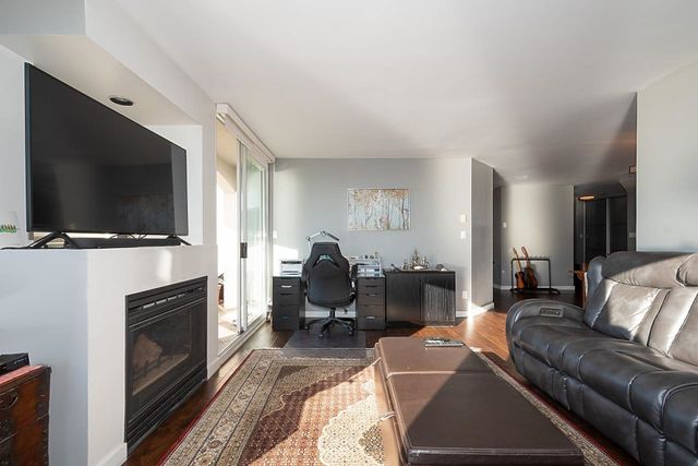 168-chadwick-court-lower-lonsdale-north-vancouver-07 at 610 - 168 Chadwick Court, Lower Lonsdale, North Vancouver 168-chadwick-court-lower-lonsdale-north-vancouver-07 at 610 - 168 Chadwick Court, Lower Lonsdale, North Vancouver