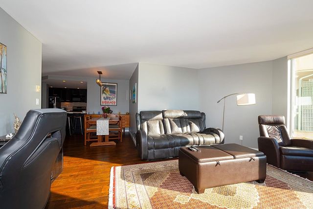 168-chadwick-court-lower-lonsdale-north-vancouver-18 at 610 - 168 Chadwick Court, Lower Lonsdale, North Vancouver 168-chadwick-court-lower-lonsdale-north-vancouver-18 at 610 - 168 Chadwick Court, Lower Lonsdale, North Vancouver