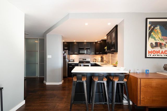 168-chadwick-court-lower-lonsdale-north-vancouver-22 at 610 - 168 Chadwick Court, Lower Lonsdale, North Vancouver 168-chadwick-court-lower-lonsdale-north-vancouver-22 at 610 - 168 Chadwick Court, Lower Lonsdale, North Vancouver