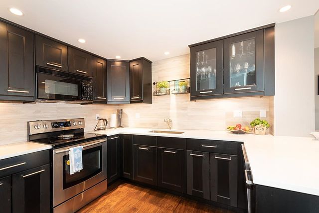 168-chadwick-court-lower-lonsdale-north-vancouver-24 at 610 - 168 Chadwick Court, Lower Lonsdale, North Vancouver 168-chadwick-court-lower-lonsdale-north-vancouver-24 at 610 - 168 Chadwick Court, Lower Lonsdale, North Vancouver