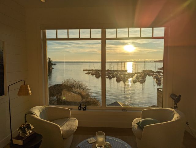 pxl_20221115_234432818 at 5721 Eagle Harbour Road, Eagle Harbour, West Vancouver pxl_20221115_234432818 at 5721 Eagle Harbour Road, Eagle Harbour, West Vancouver