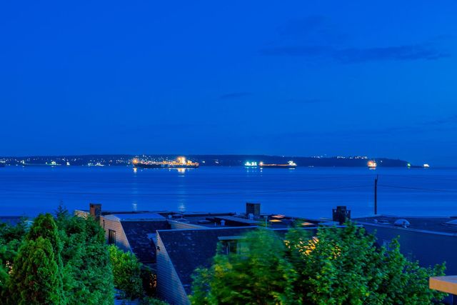 2303-bellevue-avenue-dundarave-west-vancouver-02 at 2303 Bellevue Avenue, Dundarave, West Vancouver 2303-bellevue-avenue-dundarave-west-vancouver-02 at 2303 Bellevue Avenue, Dundarave, West Vancouver