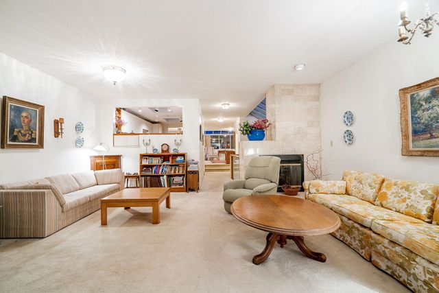 2303-bellevue-avenue-dundarave-west-vancouver-09 at 2303 Bellevue Avenue, Dundarave, West Vancouver