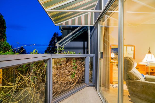 2303-bellevue-avenue-dundarave-west-vancouver-15 at 2303 Bellevue Avenue, Dundarave, West Vancouver 2303-bellevue-avenue-dundarave-west-vancouver-15 at 2303 Bellevue Avenue, Dundarave, West Vancouver