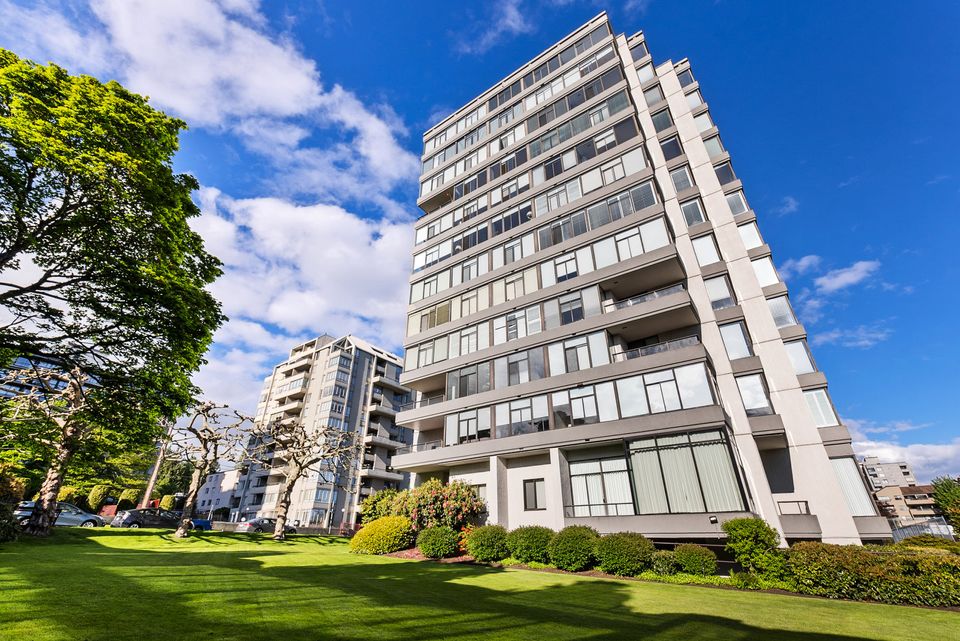 1480-duchess-40fulldefault at 1202 - 1480 Duchess Avenue, Ambleside, West Vancouver